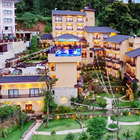 Bar Peepal Resort Pokhara Eksteriør billede The Glades Resort and Villas