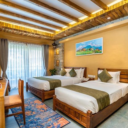 Bar Peepal Resort Pokhara Eksteriør billede Deluxe Room