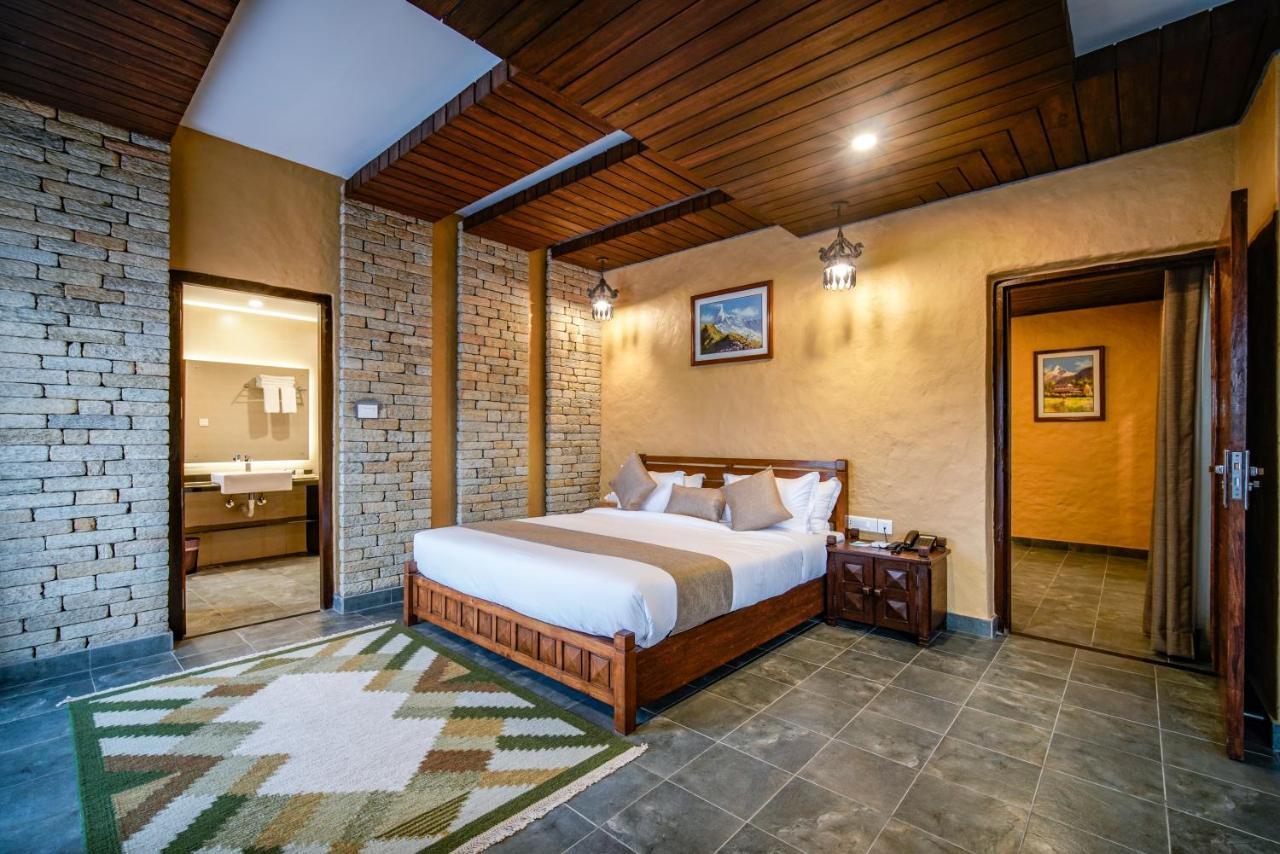 Bar Peepal Resort Pokhara Eksteriør billede Deluxe Room