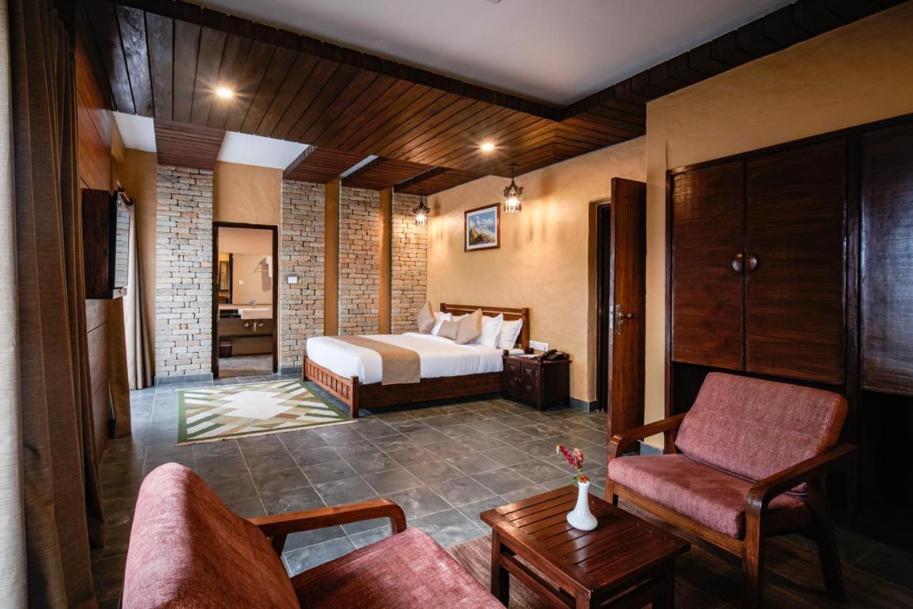 Bar Peepal Resort Pokhara Eksteriør billede A room at the resort
