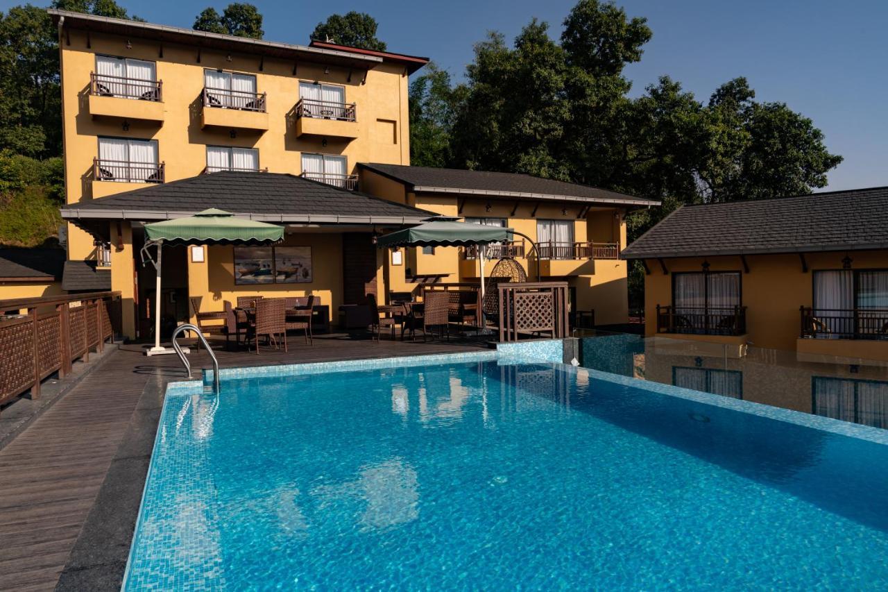 Bar Peepal Resort Pokhara Eksteriør billede
