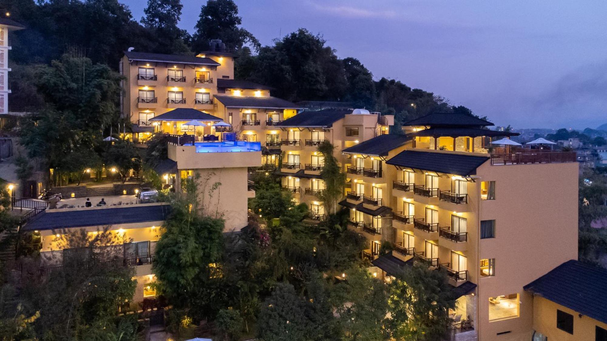 Bar Peepal Resort Pokhara Eksteriør billede The Royal Paradise Hotel and Spa