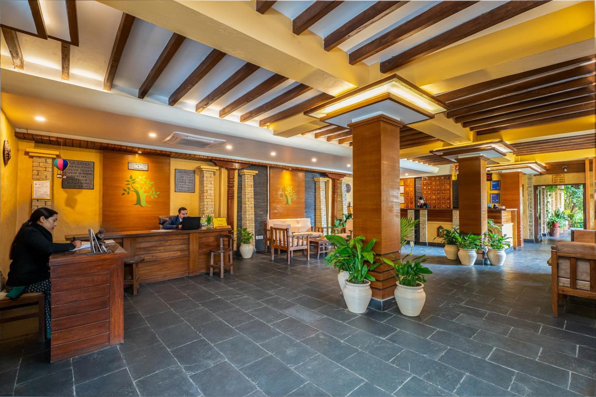 Bar Peepal Resort Pokhara Eksteriør billede Lobby