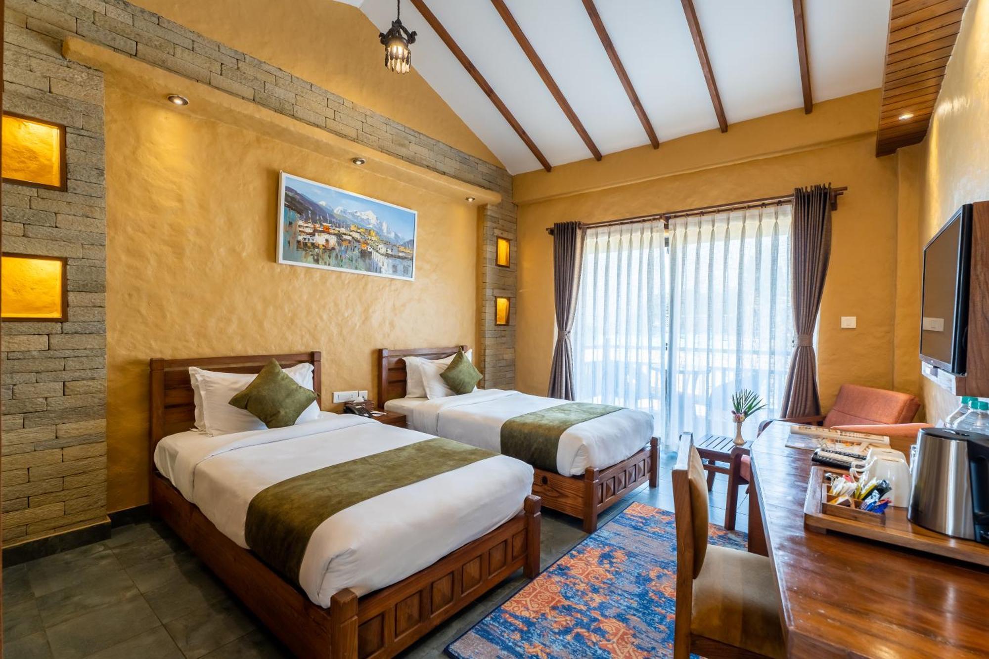 Bar Peepal Resort Pokhara Eksteriør billede Deluxe Room