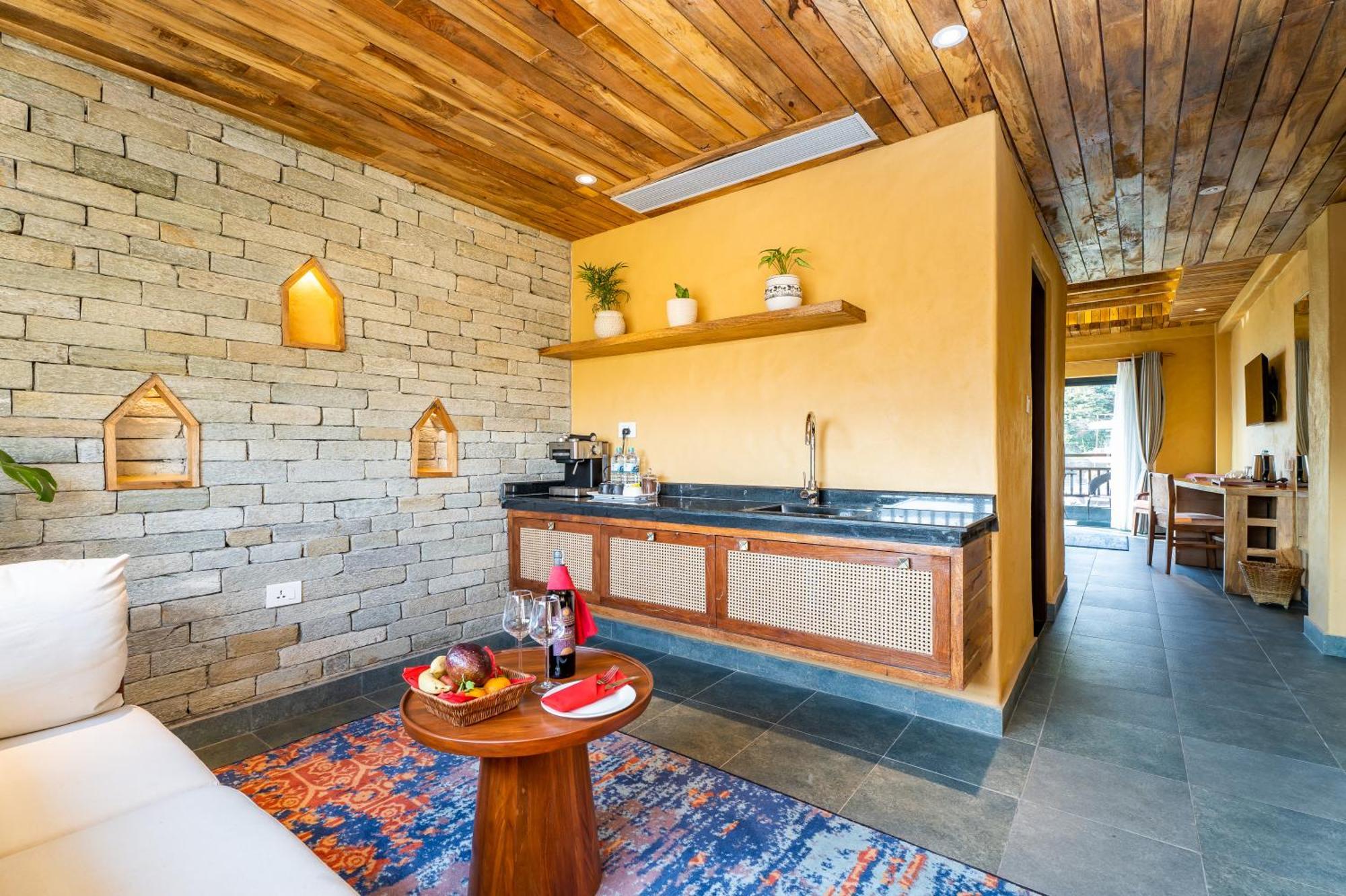 Bar Peepal Resort Pokhara Eksteriør billede A kitchen in a hotel