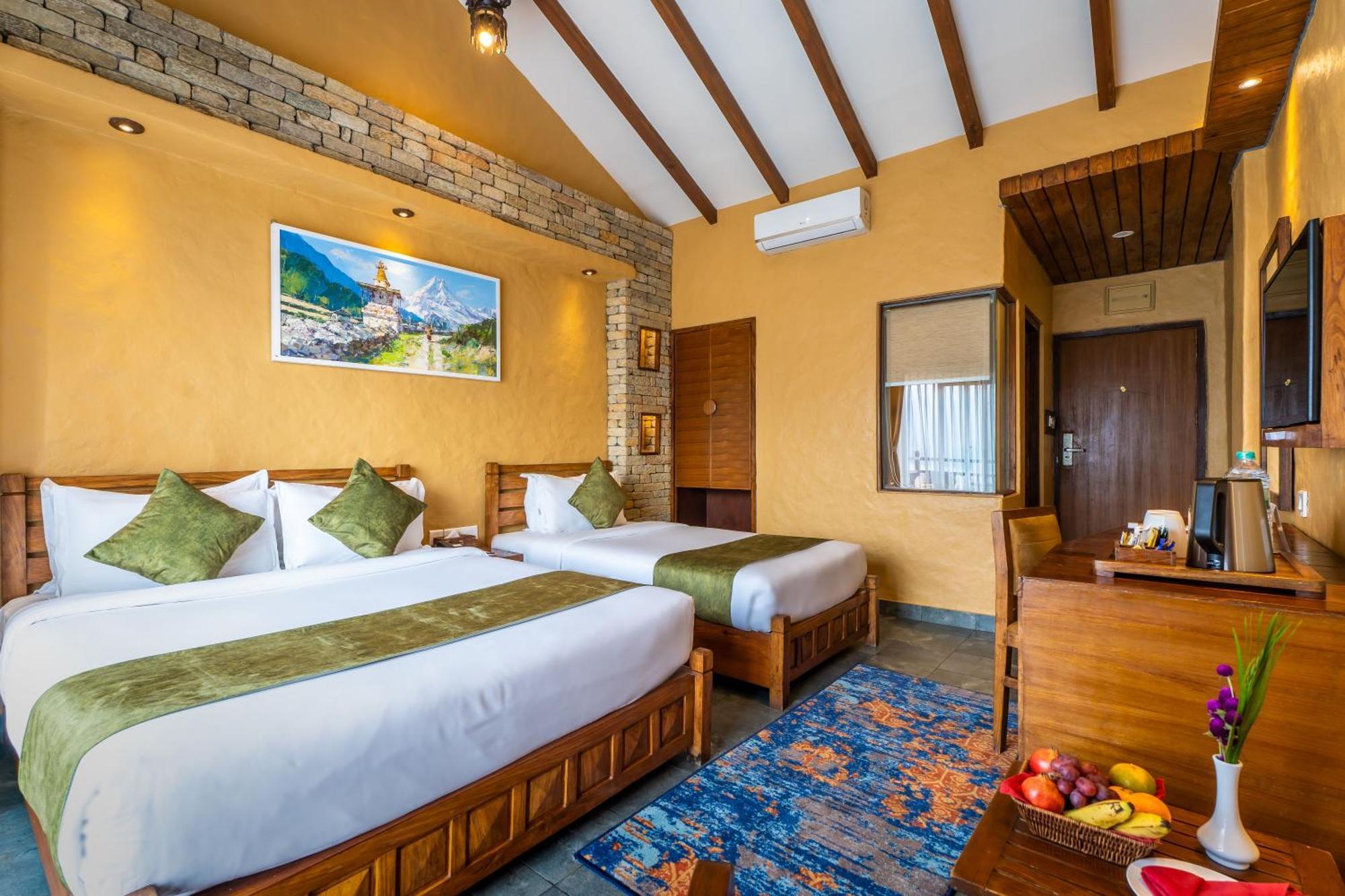 Bar Peepal Resort Pokhara Eksteriør billede Deluxe Room
