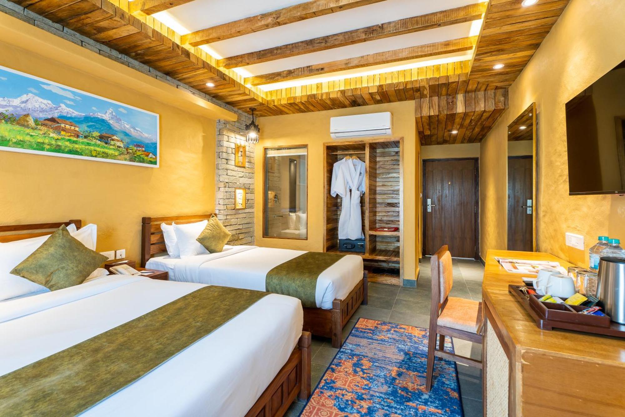Bar Peepal Resort Pokhara Eksteriør billede Deluxe Room