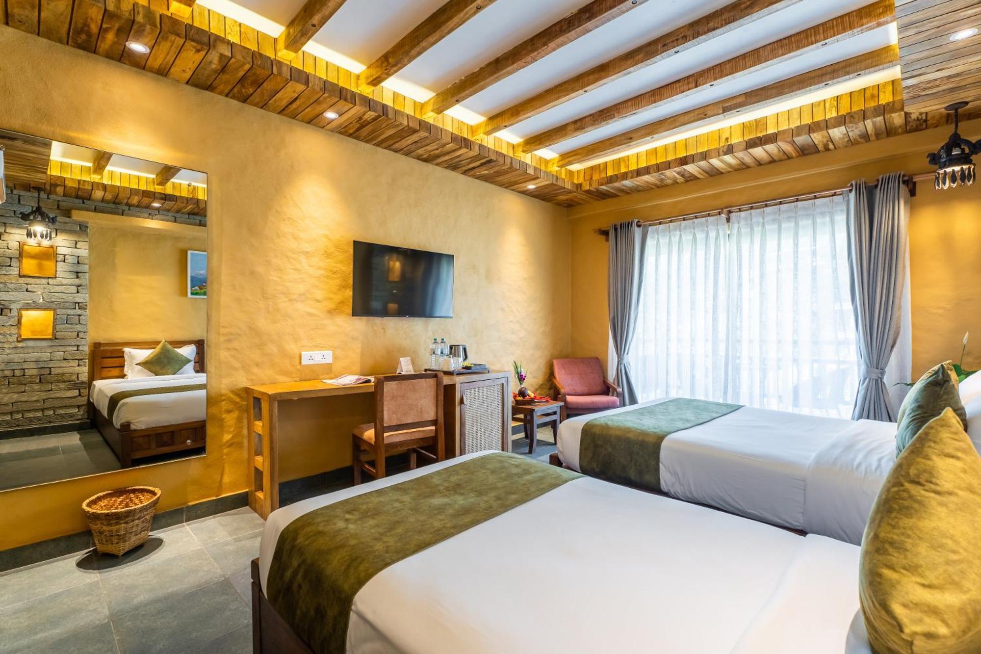 Bar Peepal Resort Pokhara Eksteriør billede Deluxe Room